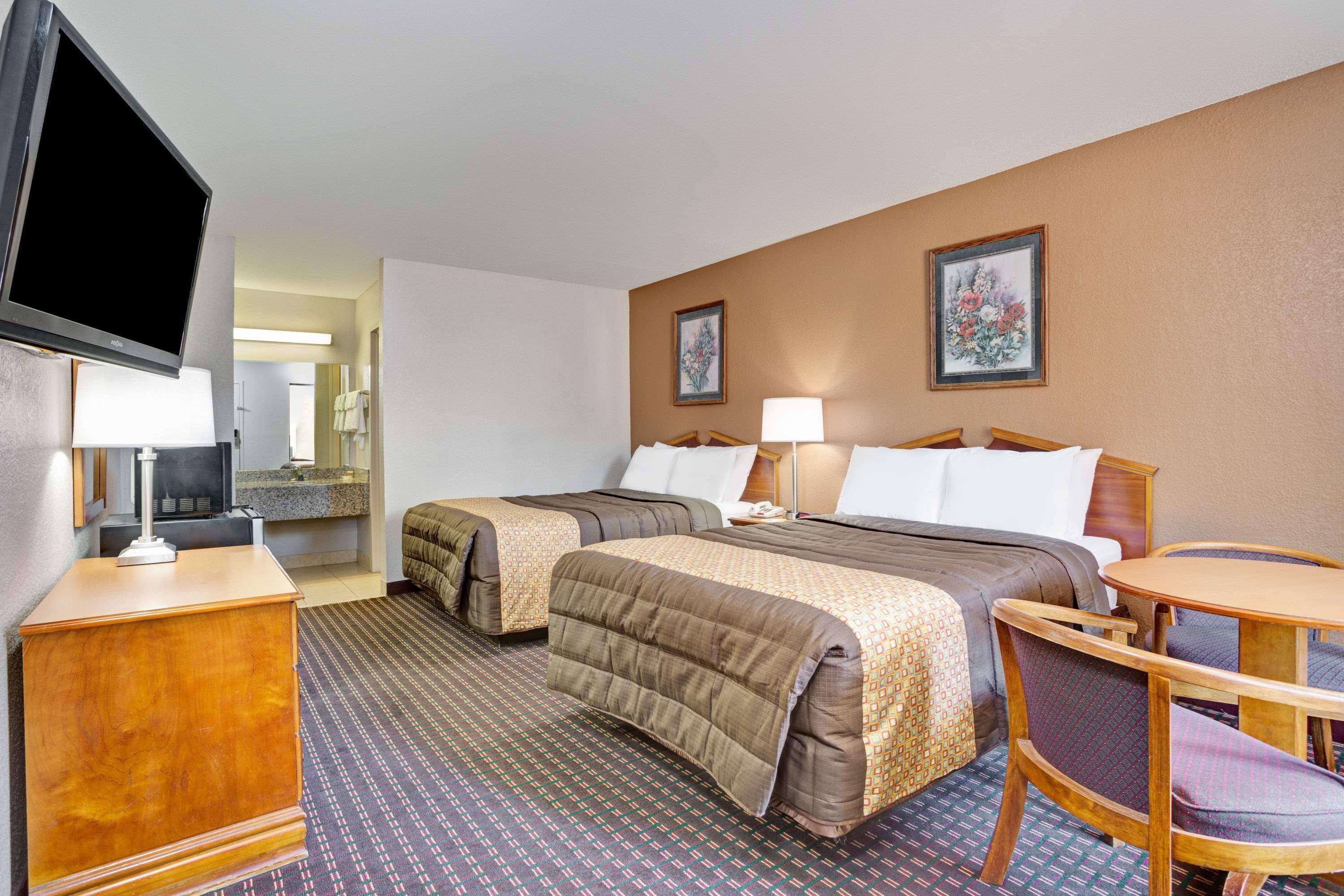 Days Inn By Wyndham Hernando Exteriér fotografie