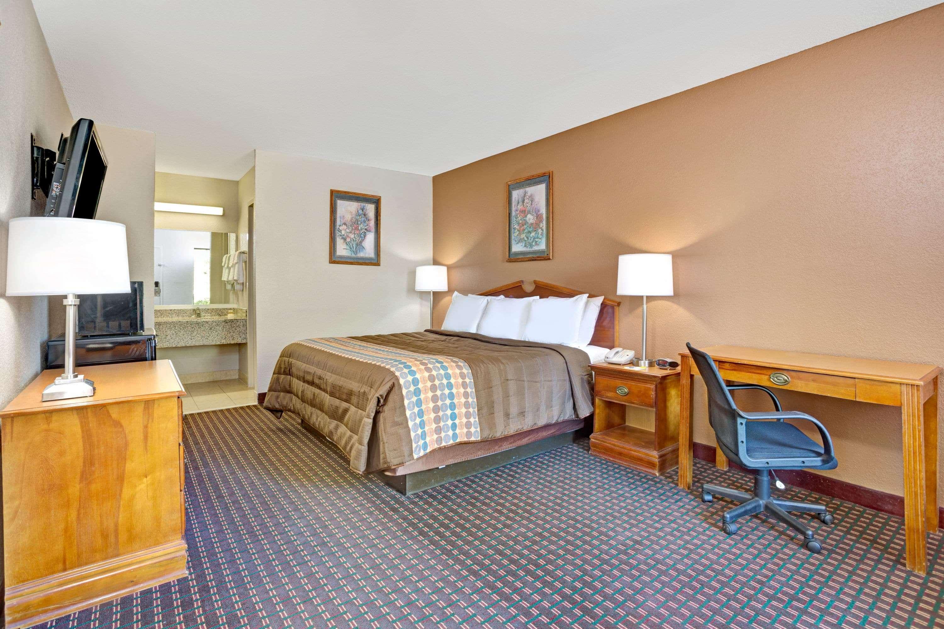Days Inn By Wyndham Hernando Exteriér fotografie