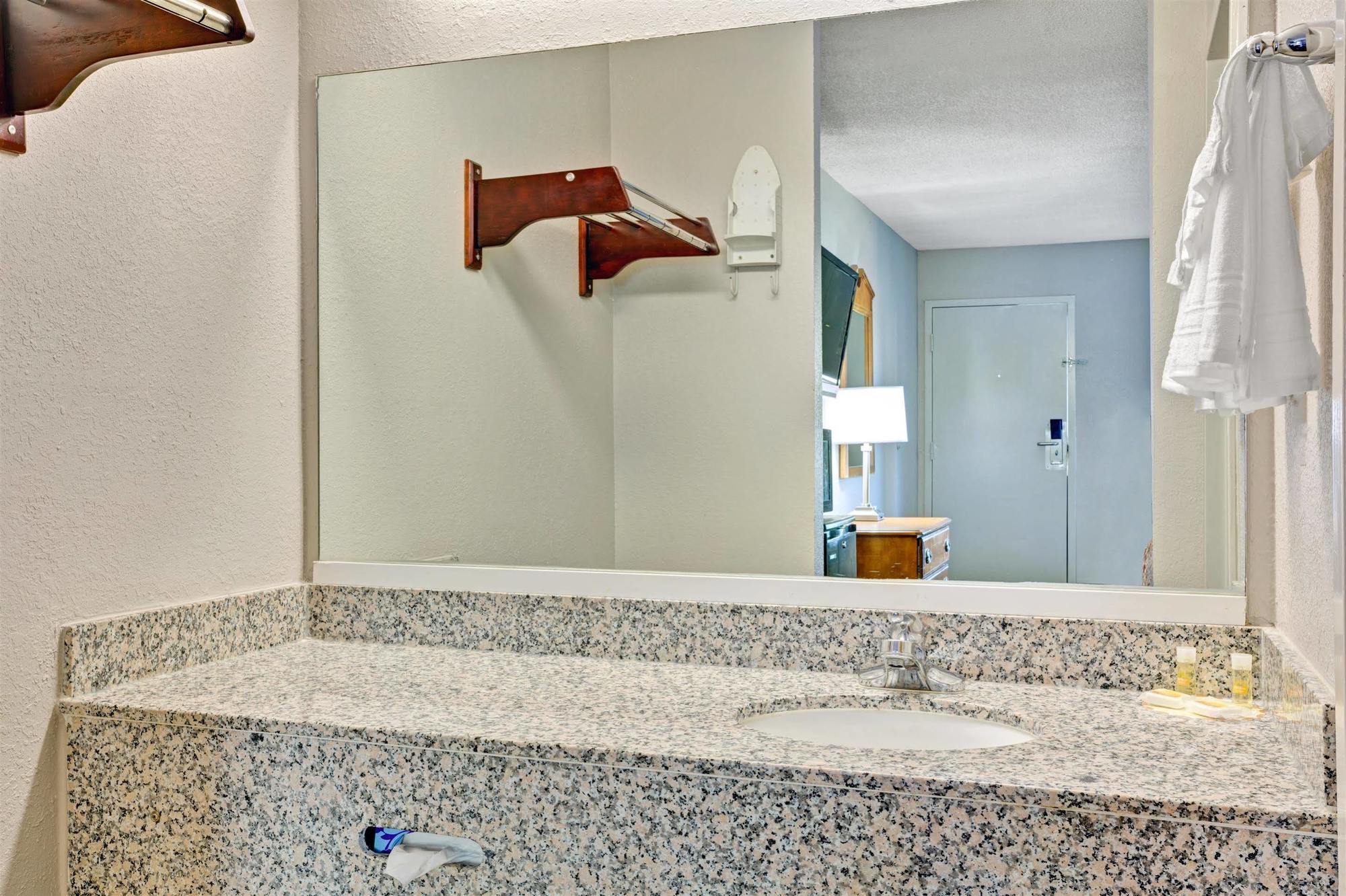Days Inn By Wyndham Hernando Exteriér fotografie